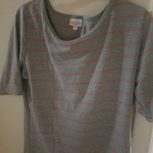 LulaRoe Gigi Women's Size XL(Sizes 16-18) T-Shirt
